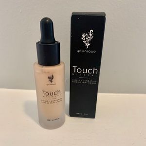 Touch Mineral Liquid Foundation